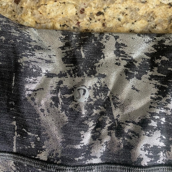 LULULEMON metallic leggings - Picture 2 of 4